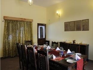 Courtyard House Hotel Kanha Ngoại thất bức ảnh